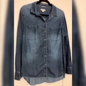 Women’s extra-large Merona dark chambray button up shirt
